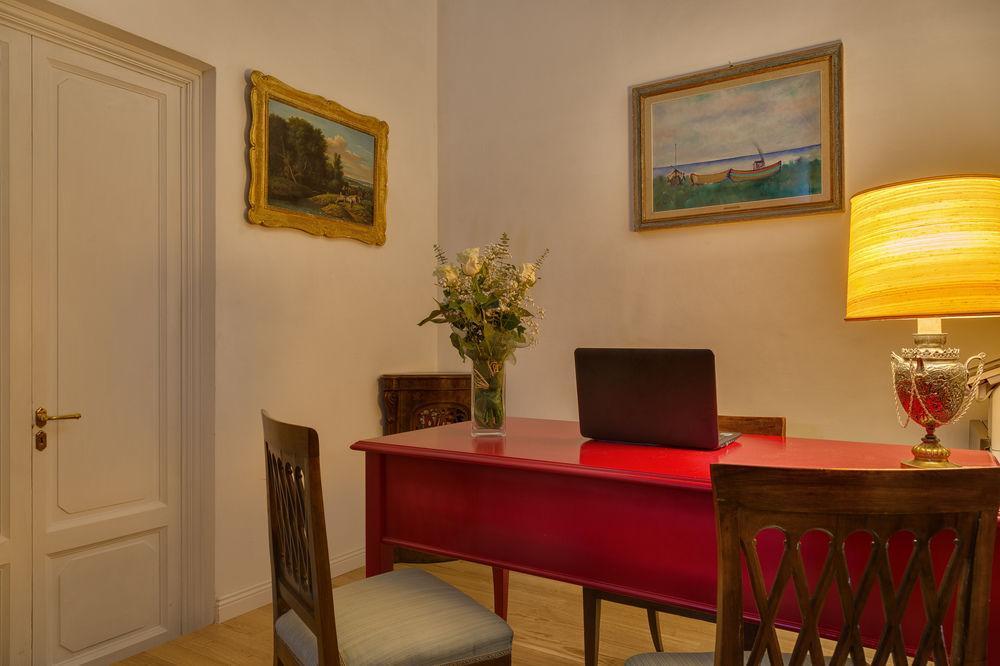 Отель Residenza D'Epoca Borgo Albizi Флоренция Экстерьер фото