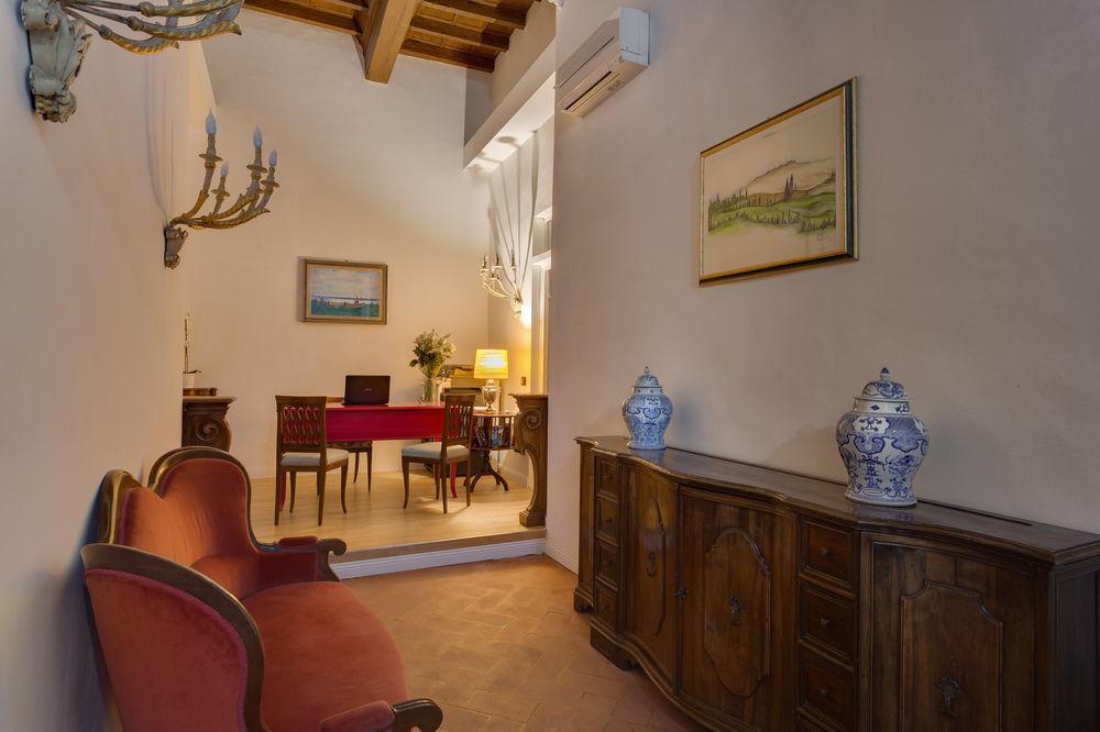 Отель Residenza D'Epoca Borgo Albizi Флоренция Экстерьер фото